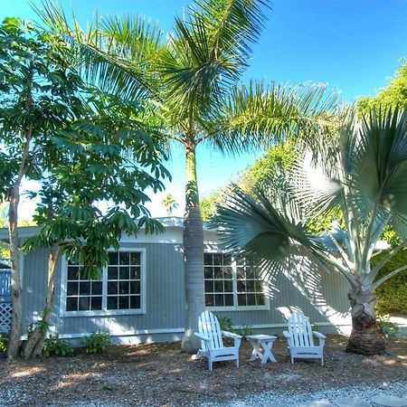 Seahorse Cottages - Adults Only Санибел Екстериор снимка
