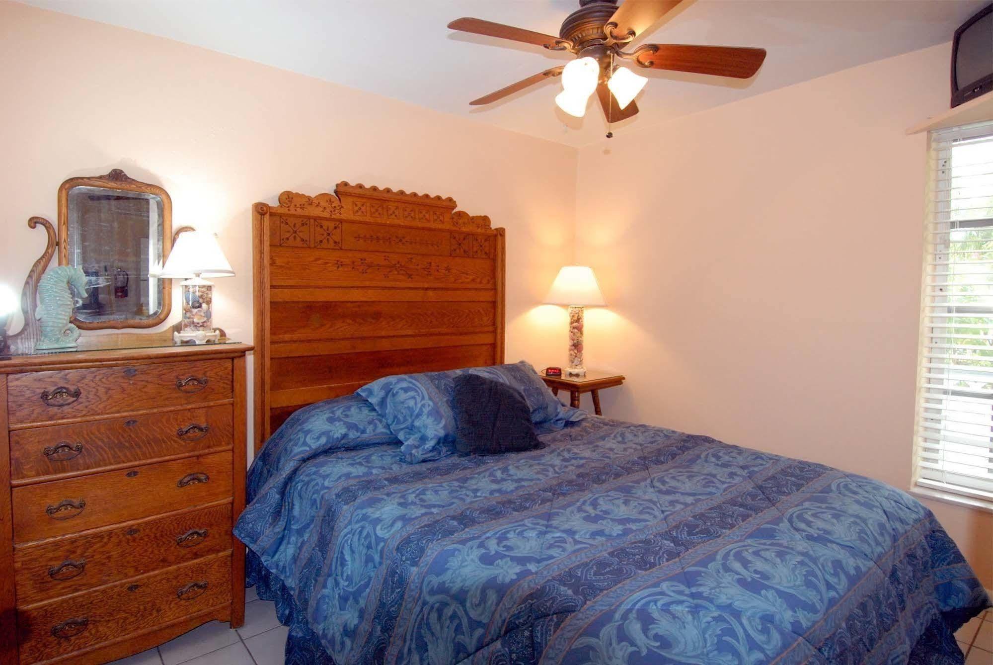 Seahorse Cottages - Adults Only Санибел Екстериор снимка