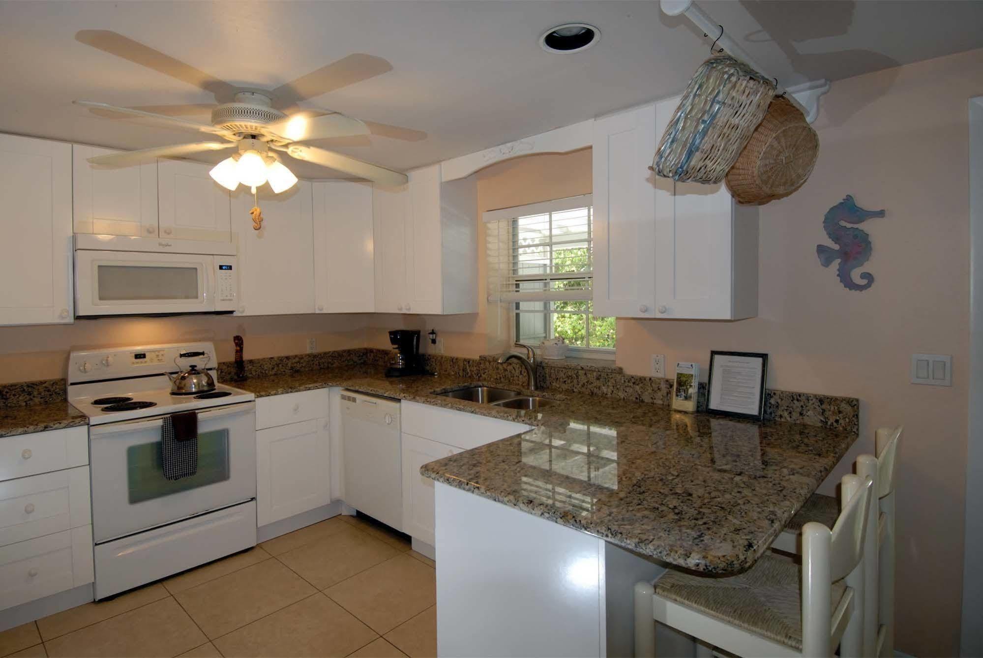 Seahorse Cottages - Adults Only Санибел Екстериор снимка