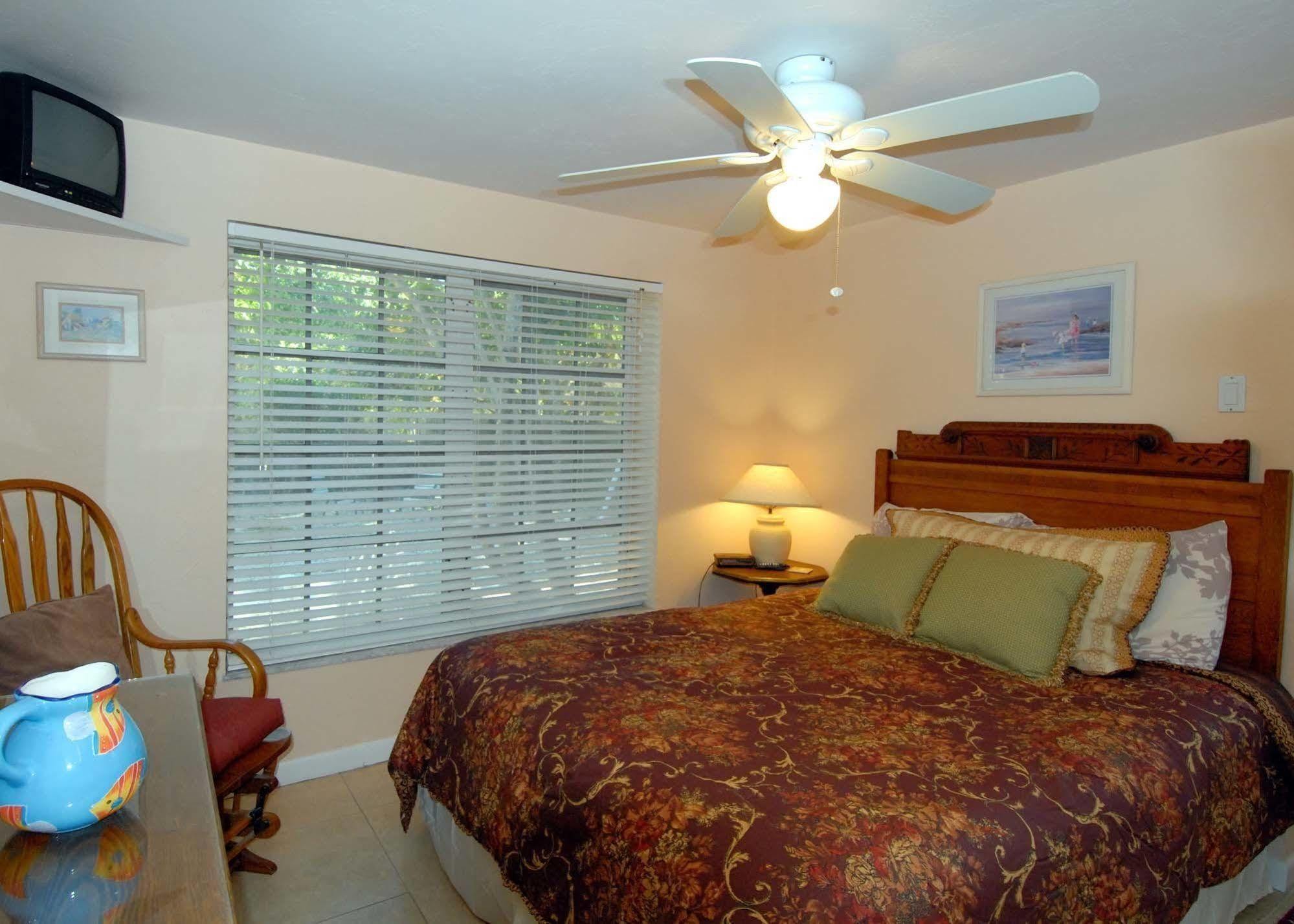 Seahorse Cottages - Adults Only Санибел Екстериор снимка