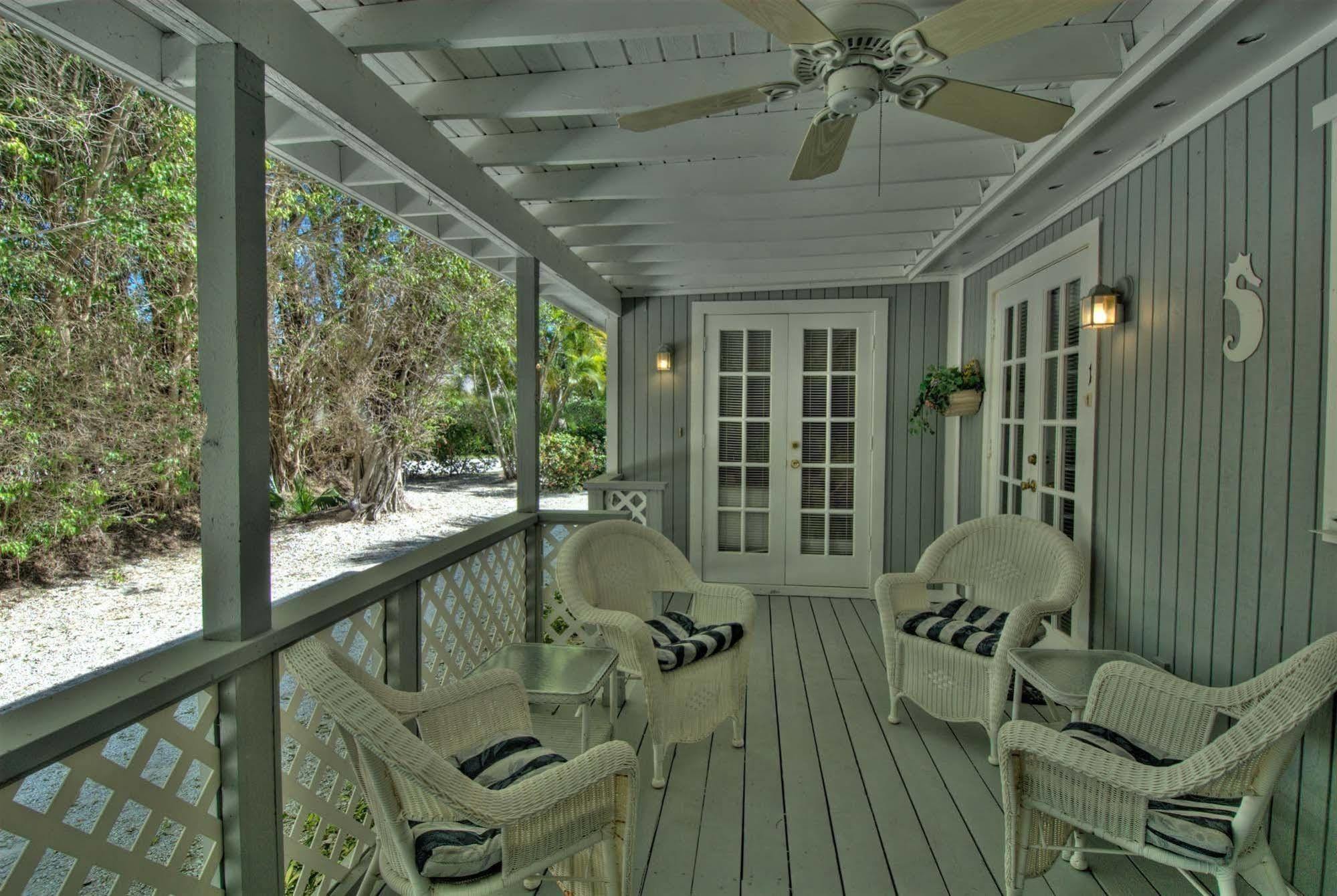 Seahorse Cottages - Adults Only Санибел Екстериор снимка