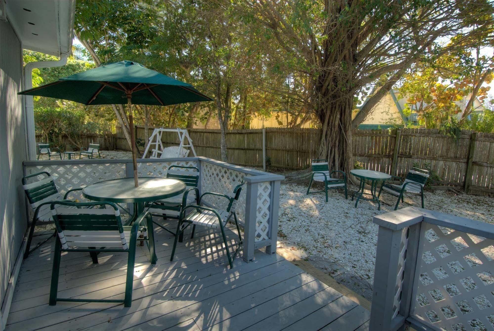 Seahorse Cottages - Adults Only Санибел Екстериор снимка