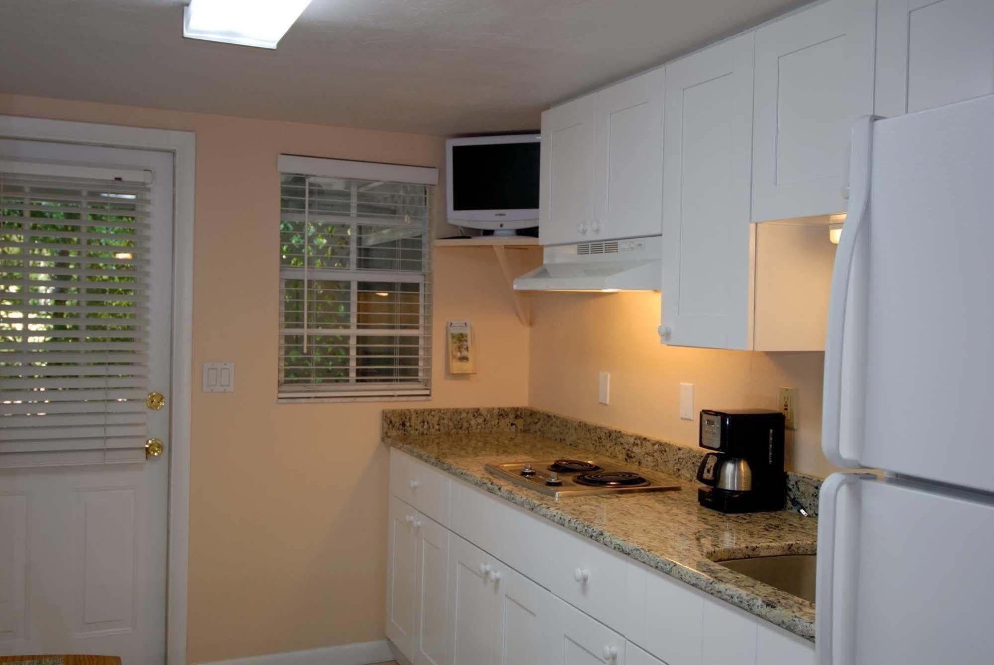 Seahorse Cottages - Adults Only Санибел Екстериор снимка